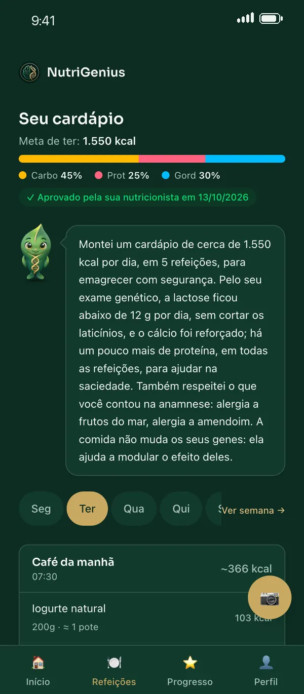 Tela do app NutriGenius: cardápio do dia aprovado pela nutricionista, com a assistente Vita explicando os ajustes